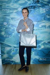 SP_Evviva l arte_Monika Mrozowska z torebką Mondello (Small)