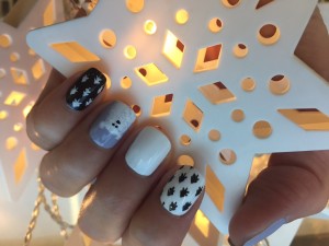 świąteczny manicure Moss 1