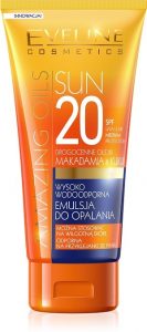 Wysoko Wodoodporna emulsja SPF20_macadamiaKUKUI