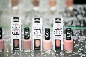 Make_Up_Your_Nails