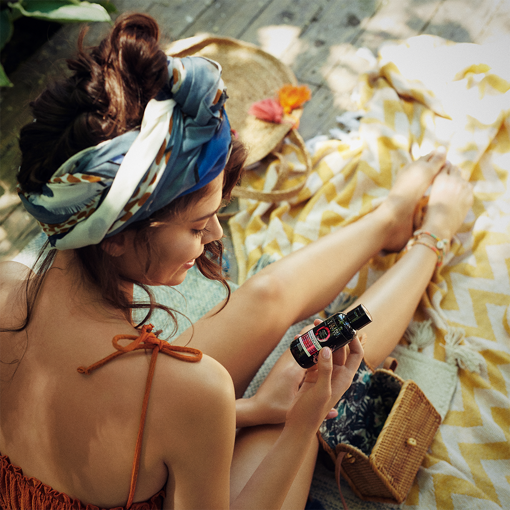 Płyn micelarny_dziewczyna