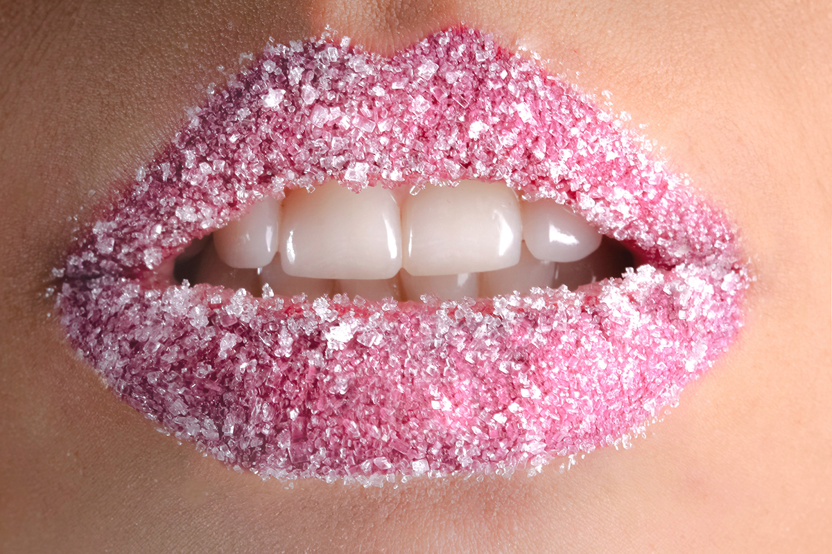 white-granules-on-person-lips-925802