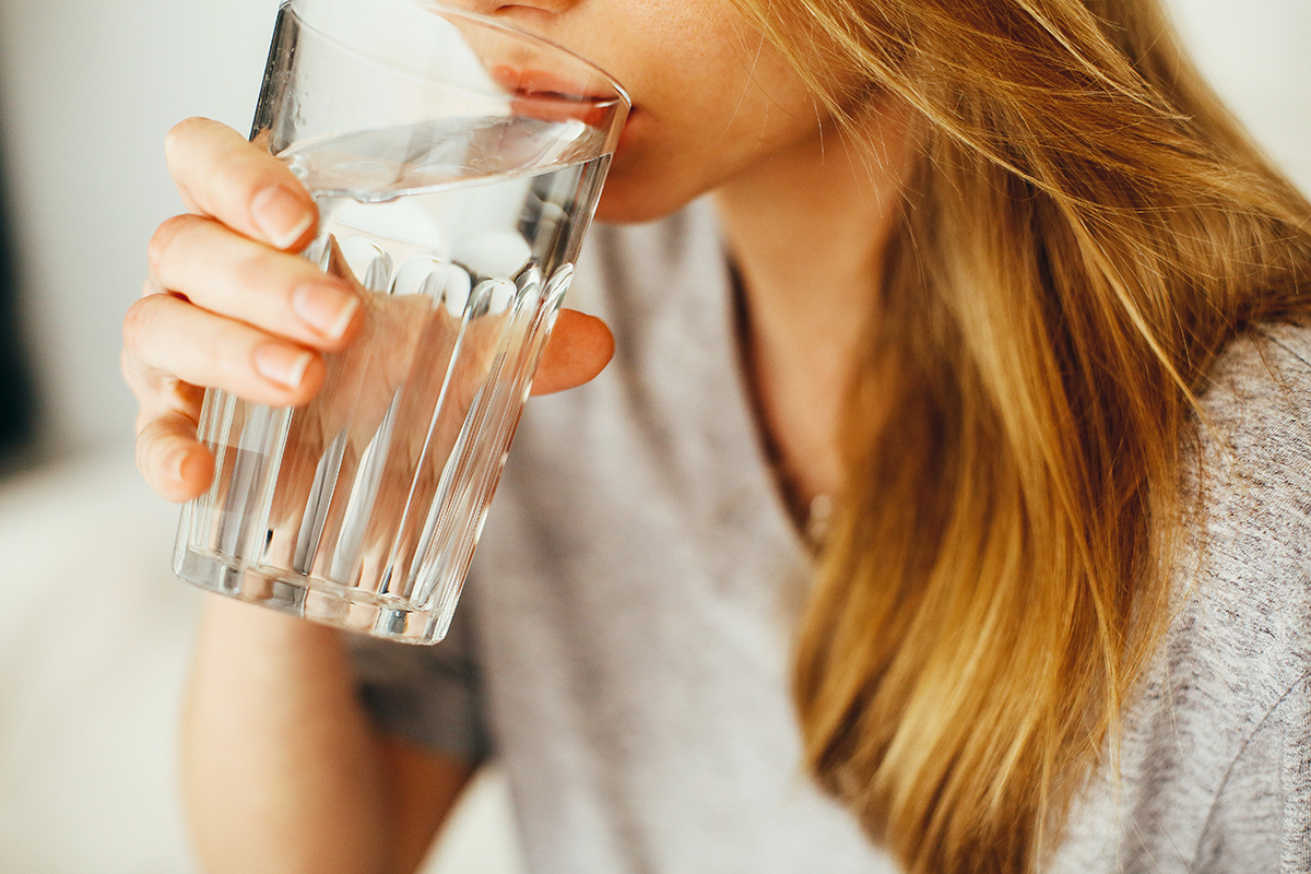 woman-drinking-water-1458671 (1)
